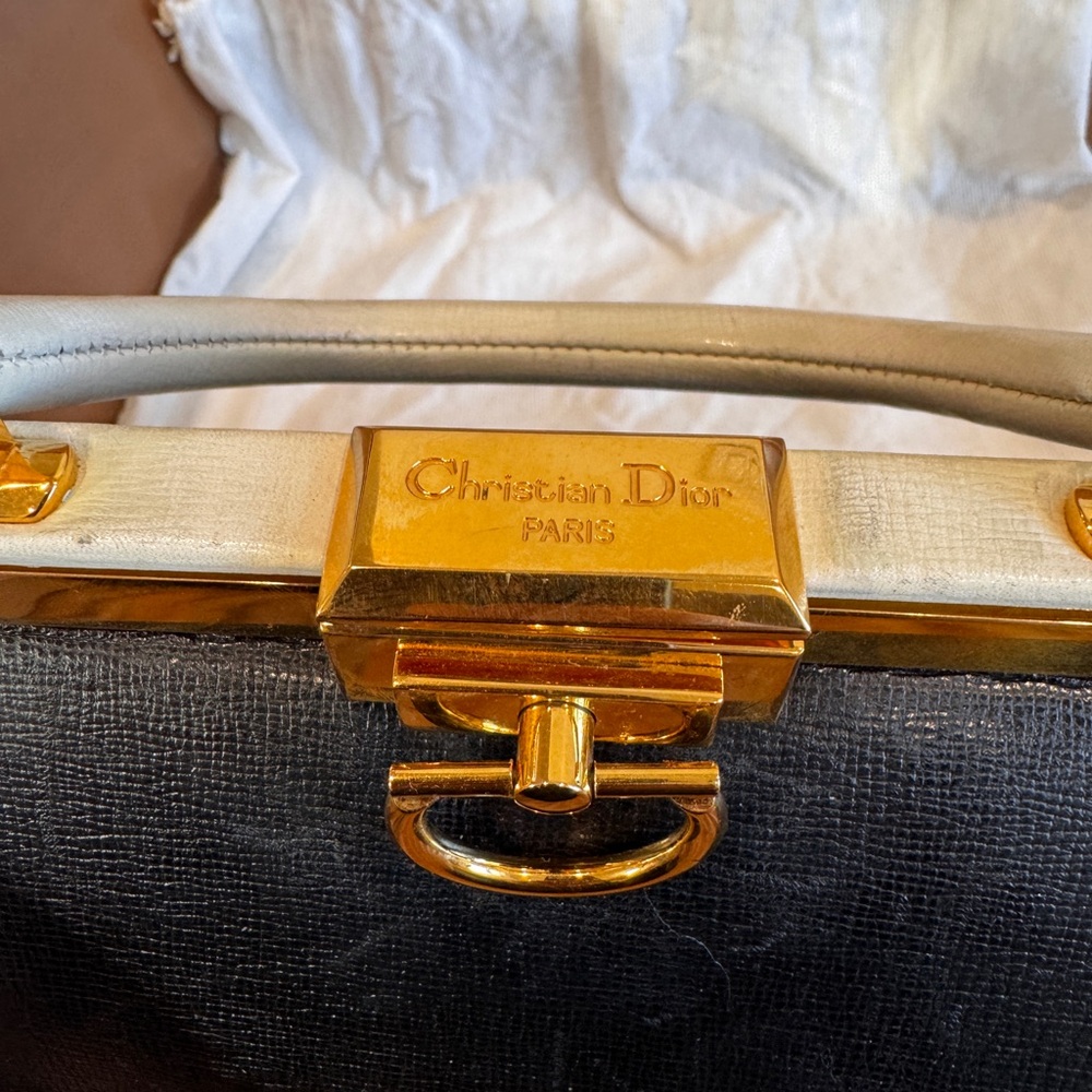Dior  Black and Cream Fermoire Shoulder Bag - Picture 6 of 11